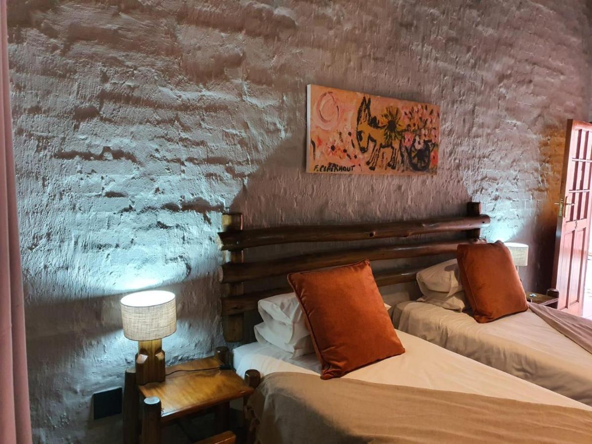 Bains Lodge Bloemfontein Bagian luar foto