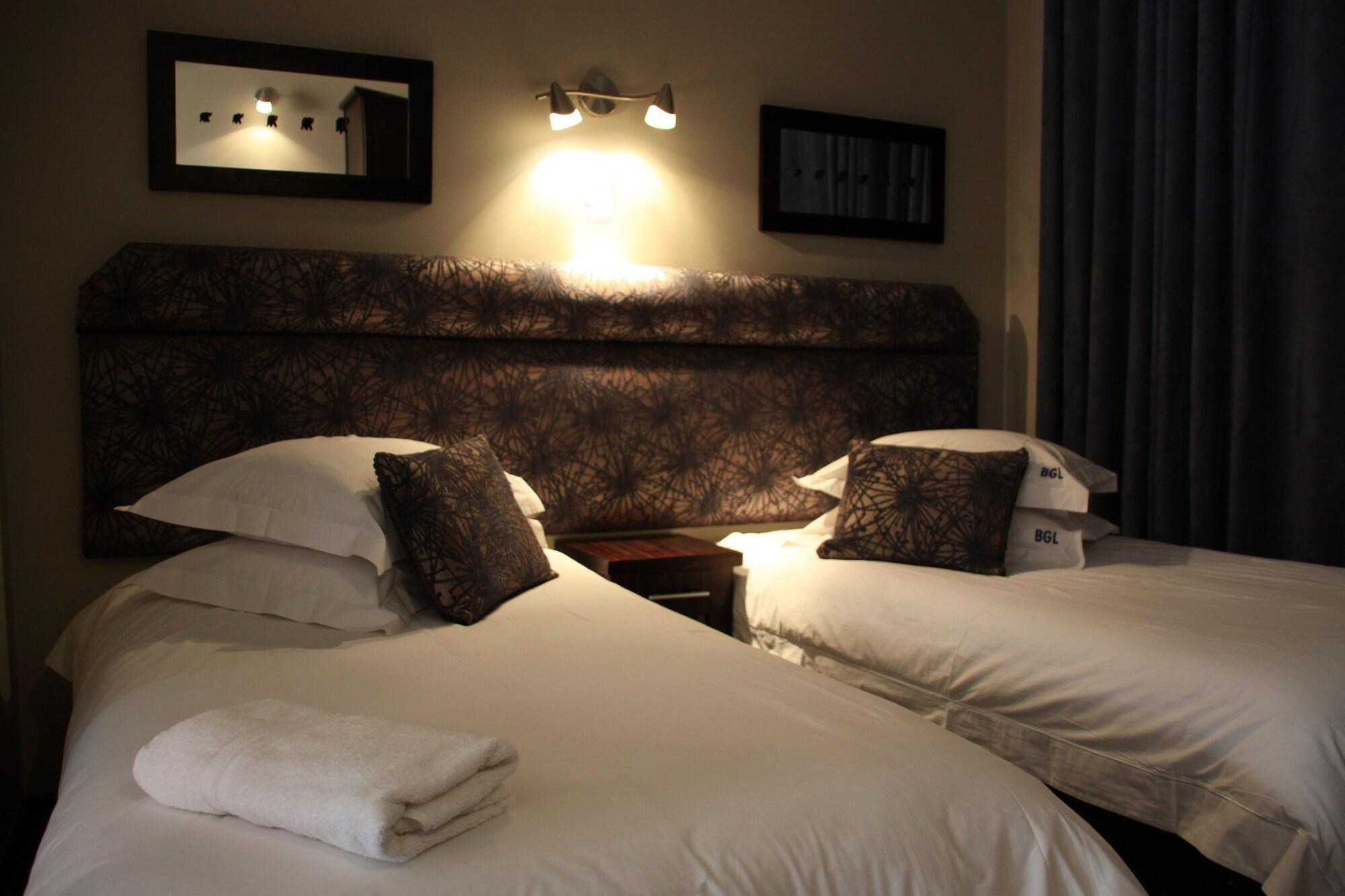 Bains Lodge Bloemfontein Bagian luar foto