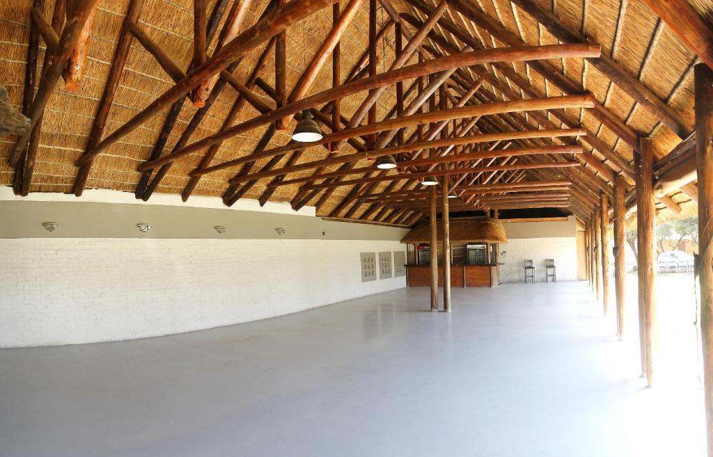 Bains Lodge Bloemfontein Bagian luar foto