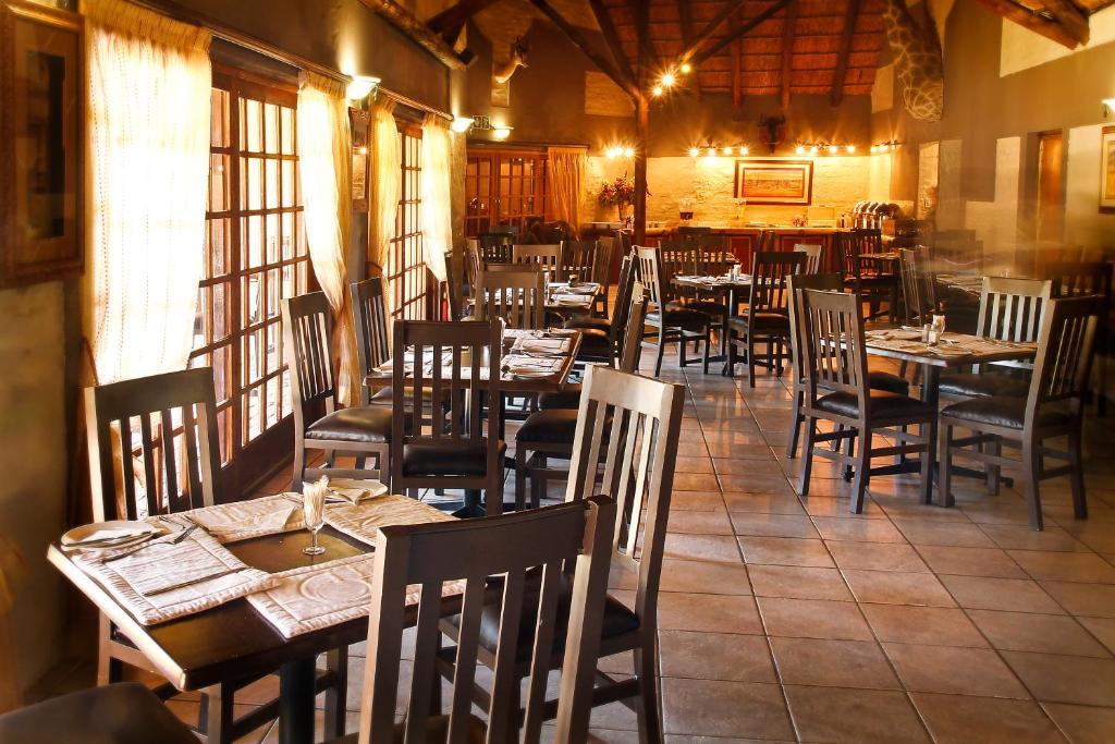 Bains Lodge Bloemfontein Bagian luar foto