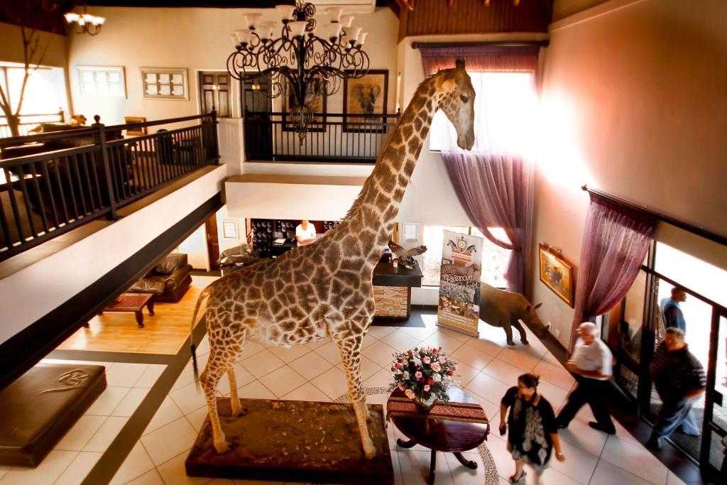 Bains Lodge Bloemfontein Bagian luar foto